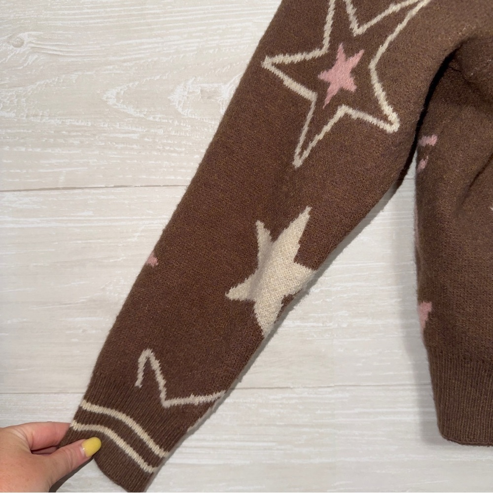 Celebrity Pink Women's Brown Star Print Button Front Cardigan Sweater size large - Picture 3 of 8